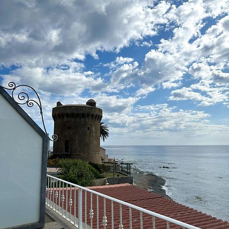 Hotel Torremare Marine du Miomo Esterno foto